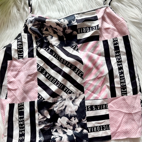 *sold* NWT Rare Sexy Victoria’s Secret Lounge Top - Picture 7 of 7